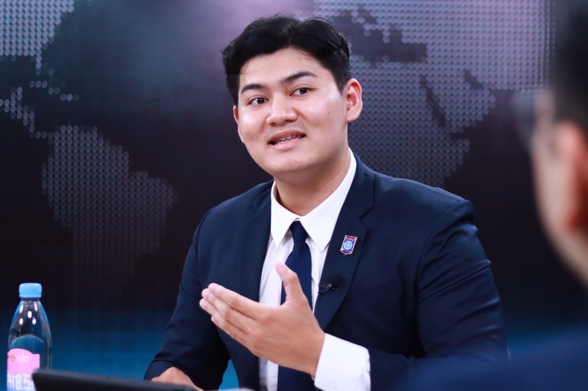 比尔布莱大学举办AI素养讲座 探讨人工智能应用