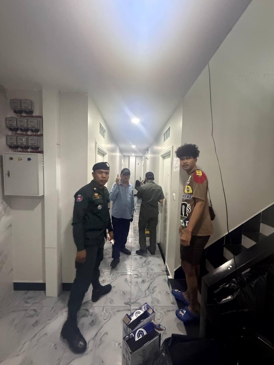 卜迭棉芷省警方对波贝市9处建筑进行清查，查获17名外籍人员，
