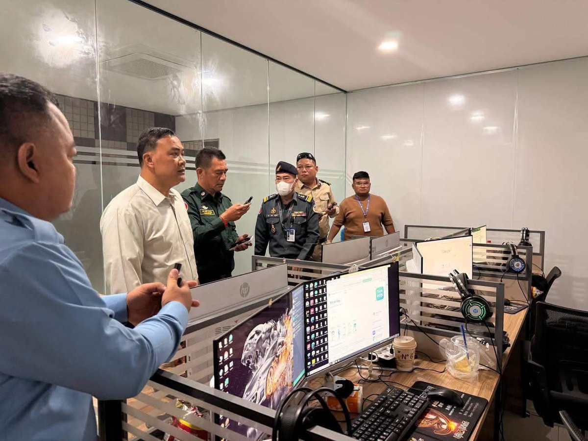 金边警方突击非法网贷窝点 抓获4名越南籍嫌犯