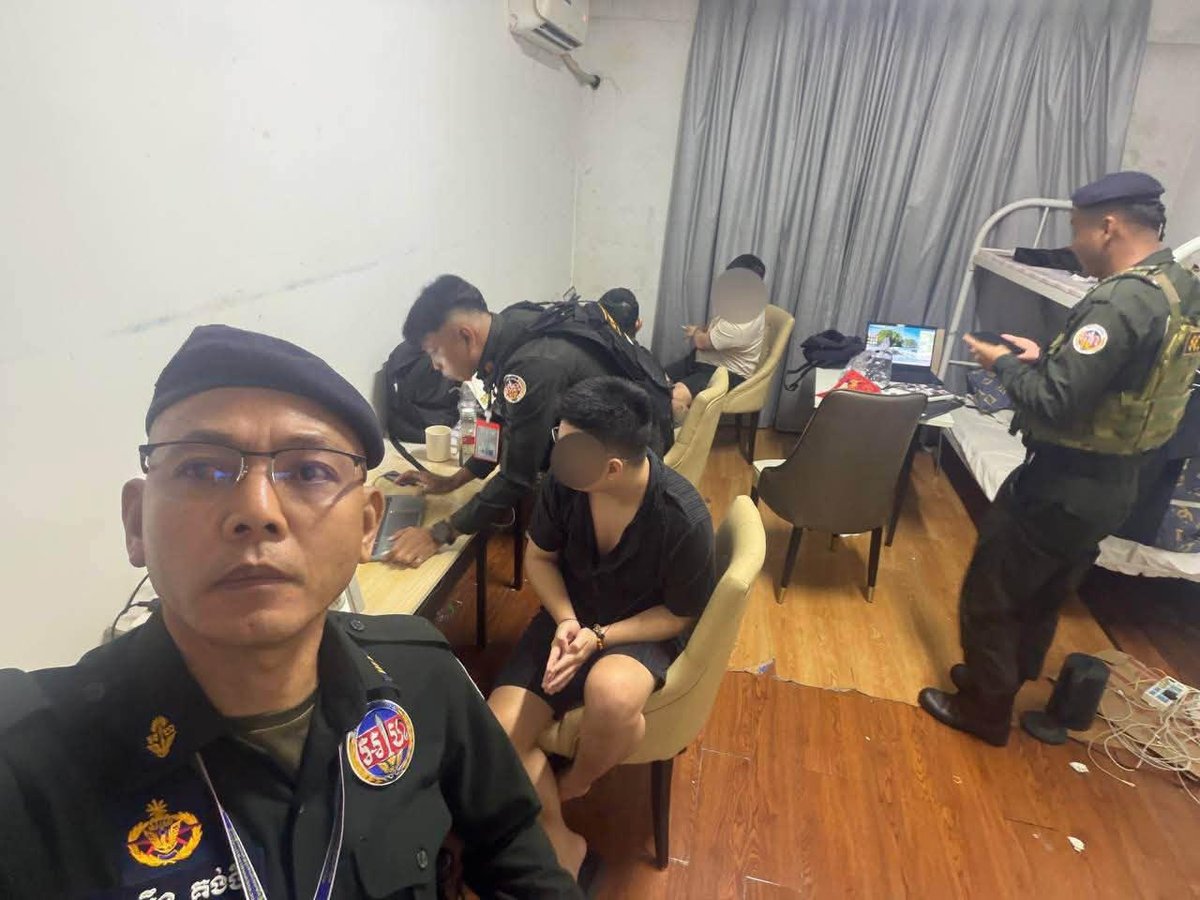 西港警方捣毁群亿大酒店电诈窝点 逮捕35名外籍嫌疑人