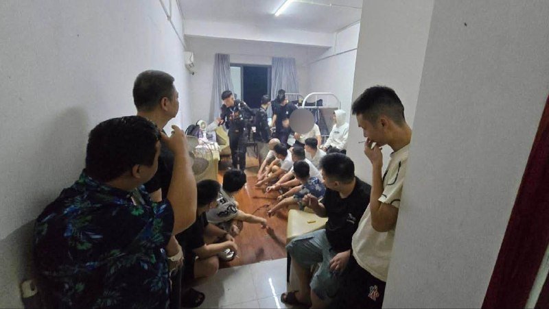 西港警方捣毁群亿大酒店电诈窝点 逮捕35名外籍嫌疑人