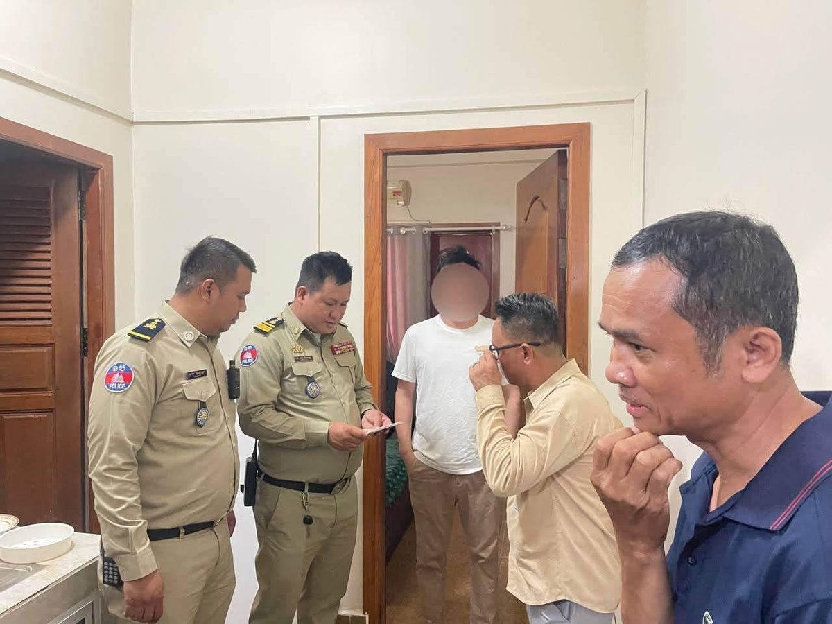 金边桑园区突查网诈窝点 抓获14人