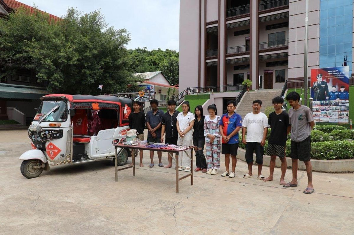 波贝市宪兵队破获一起涉毒涉枪案,抓获10名柬泰籍嫌犯,缴获毒