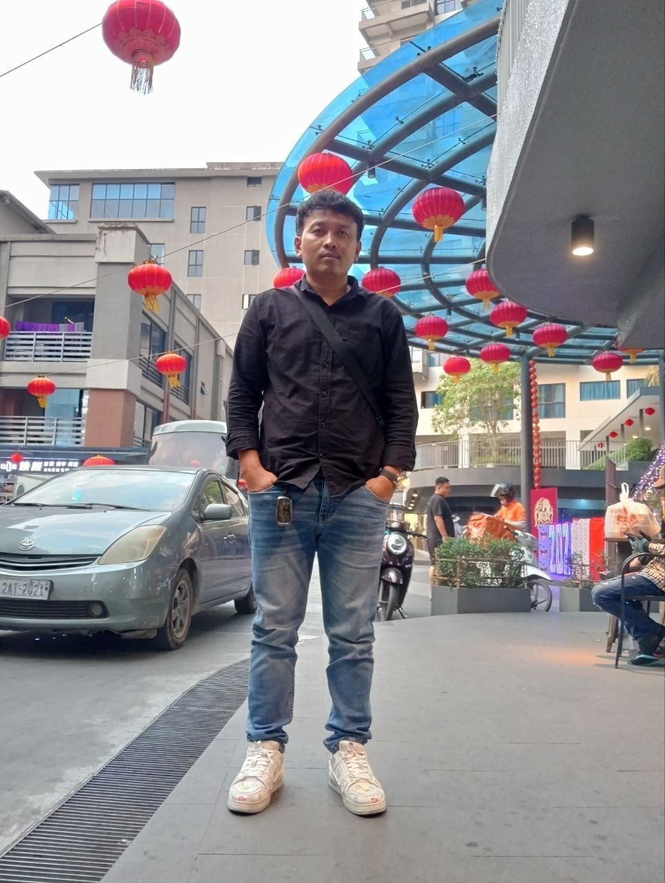 西港家政服务招聘 清洁保姆司机翻译