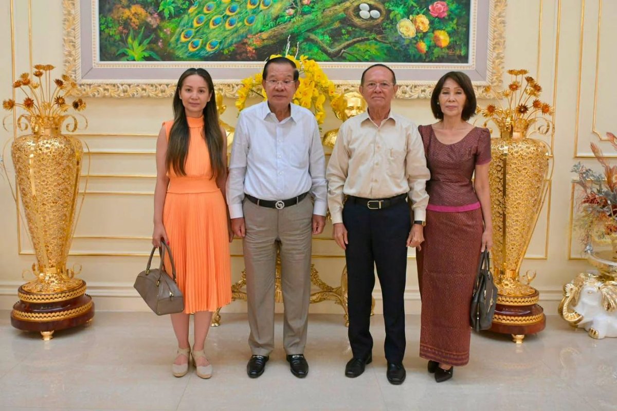 柬埔寨参议院主席洪森于8月16日会见金速卡,双方进行了长达3
