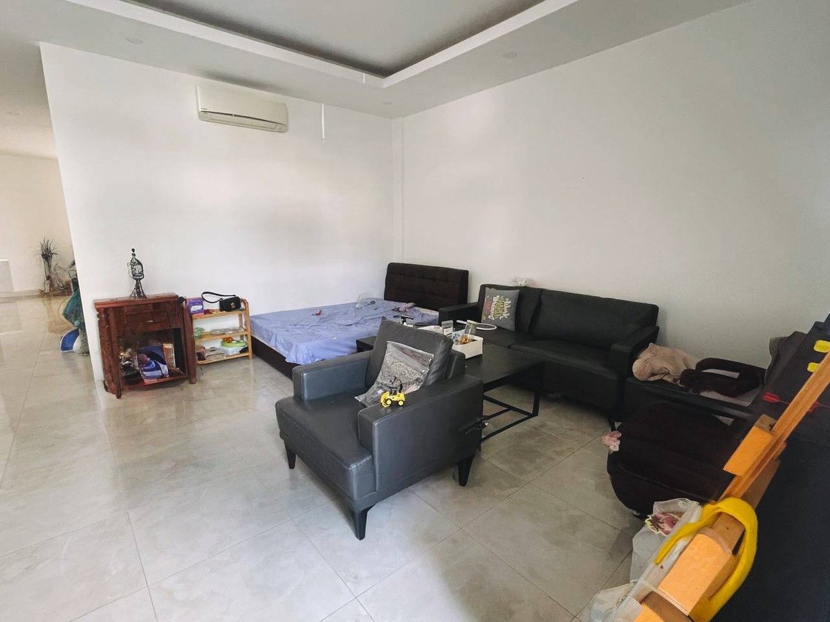 六号公路奥凯德小区联排别墅出租 月租$750 4房5卫