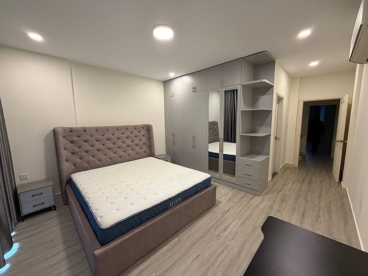 一号路炳发集团小区商铺招租 月租$700 4房5卫