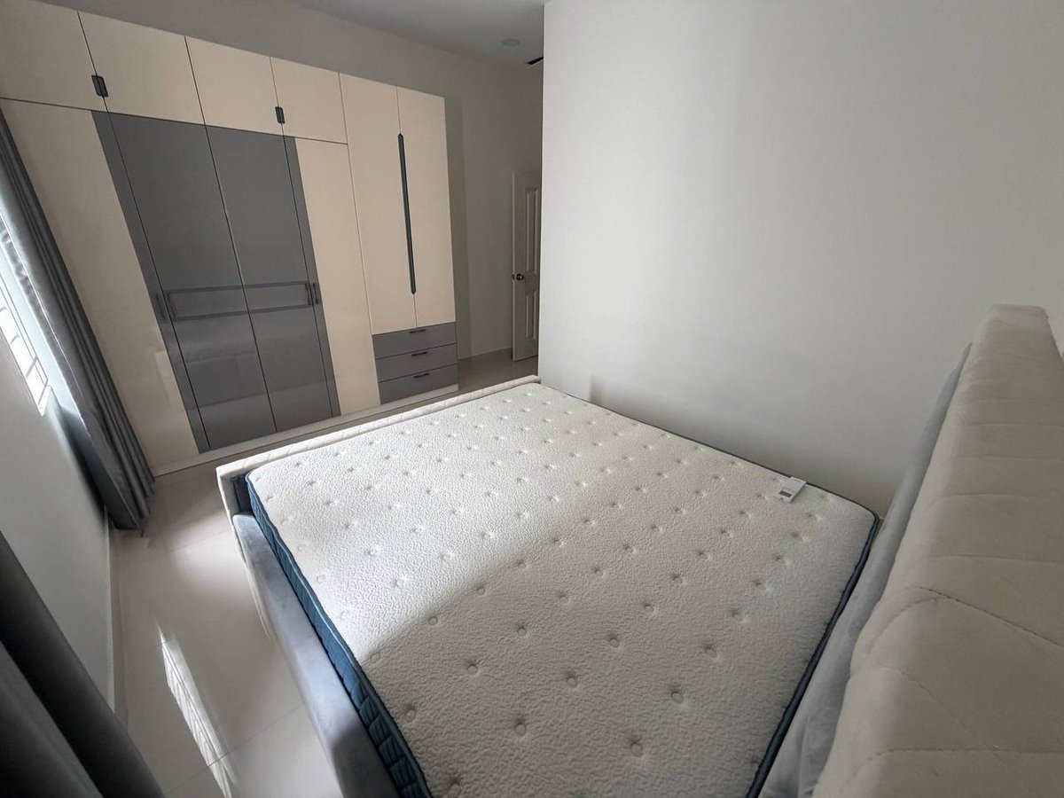 一号路炳发集团小区商铺招租 月租$700 4房5卫