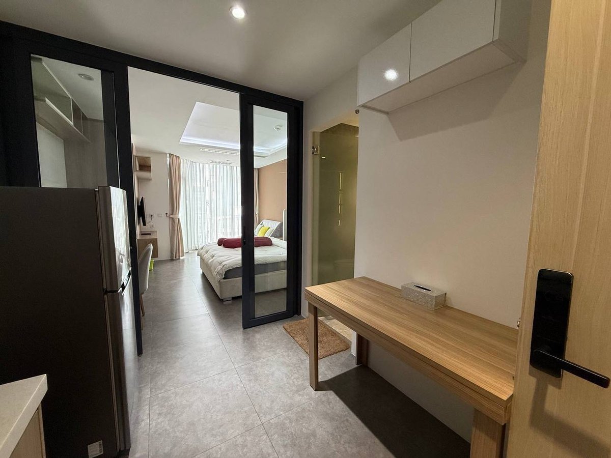 桑园区The Penthouse Residence一房一卫