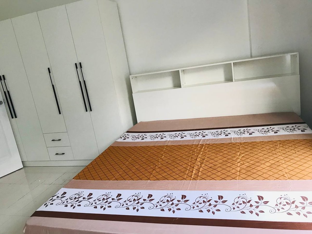 永旺2附近炳发集团联排别墅出租 月租$400家具齐全