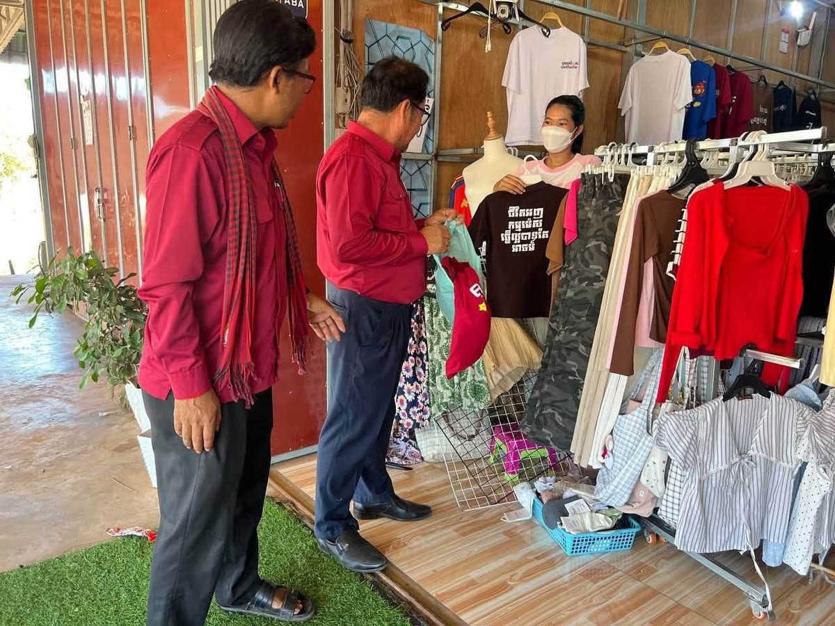 磅通省文化部门整顿不雅服饰销售
