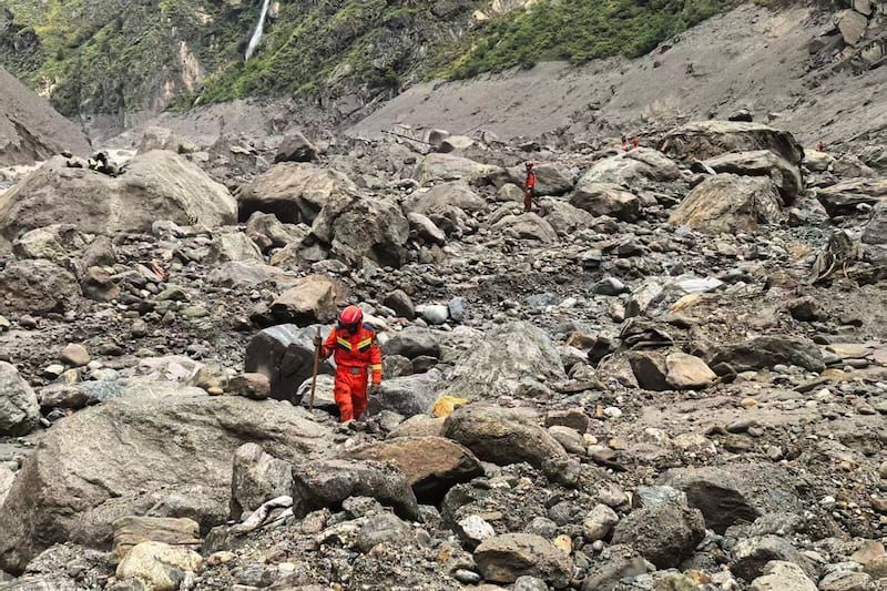 尼泊尔西藏边境洪灾致900余人遇难 4700人失踪