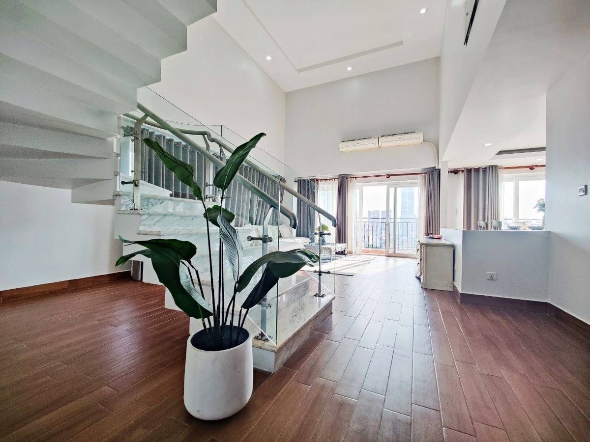 BKK3复式顶层公寓招租 3房4卫含清洁月租$1900