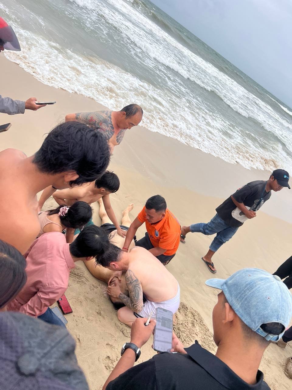 西港奥特雷斯海滩发生溺水事故 一名中国籍男子不幸身亡