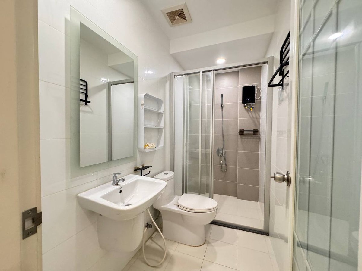 铁桥头区炳发城排屋出租 月租$950家具齐全