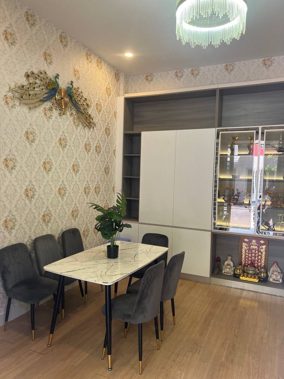 1号公路炳发城小区店铺出租 月租$550