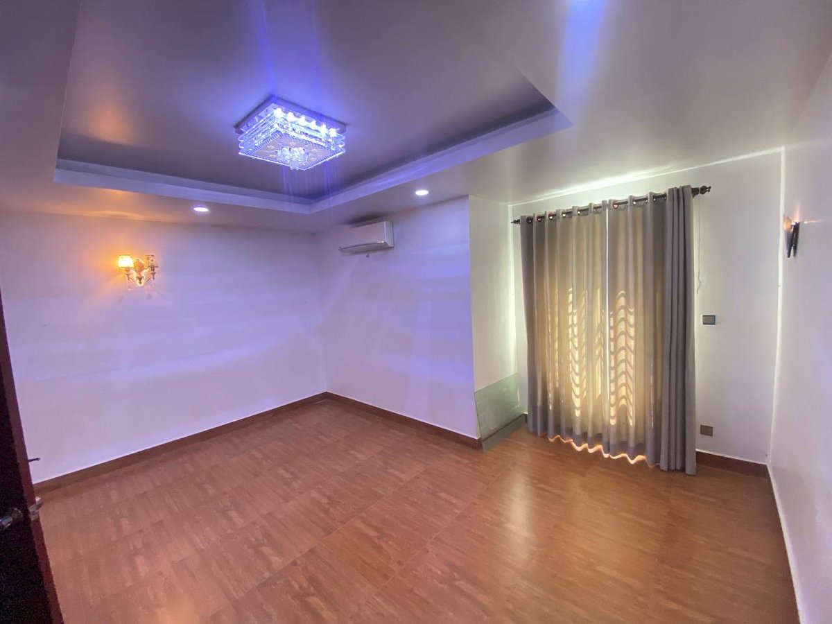 位于天艺国际酒店附近,4房5卫,家具齐全,租金$700可谈,