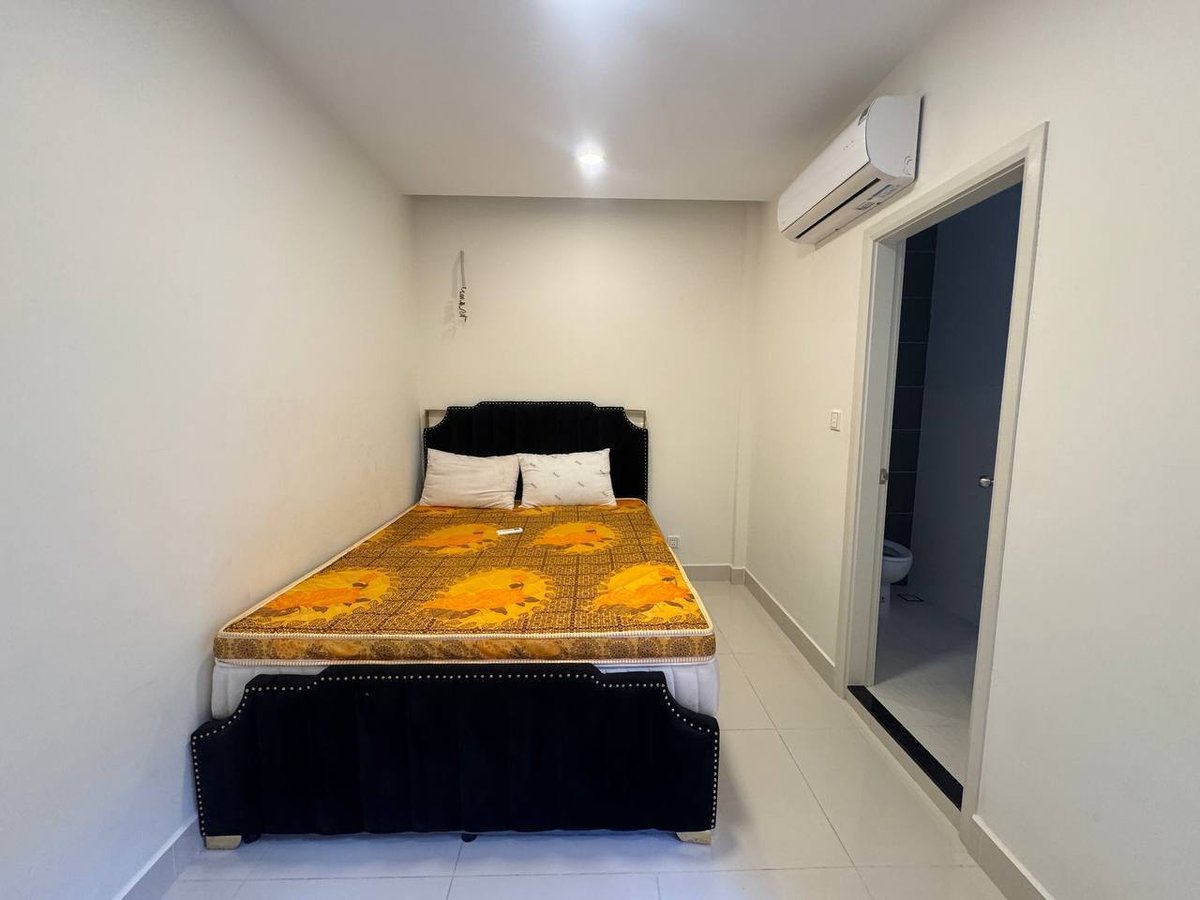 一号路炳发集团排屋出租 月租$750含家具