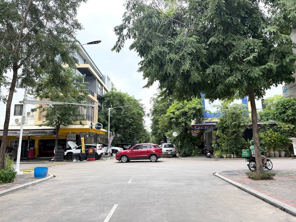 一号公路炳发城4房店铺出租 月租$600