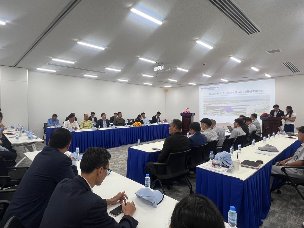 皇家金边大学组织学生赴菩萨省Minebea参观学习