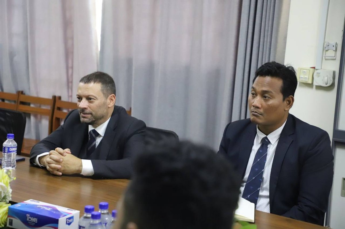 皇家金边大学与澳门圣若瑟大学开展学术交流