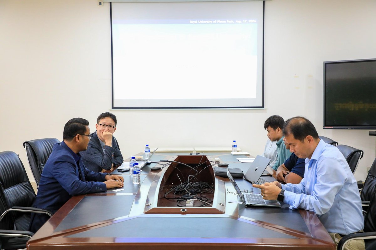 皇家金边大学与韩国崇实大学开展科研合作交流