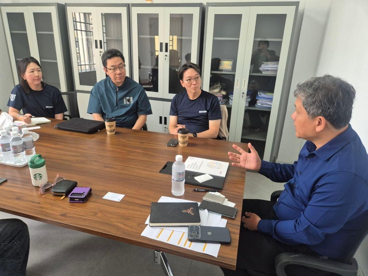 皇家金边大学与首尔大学探讨学生社会服务