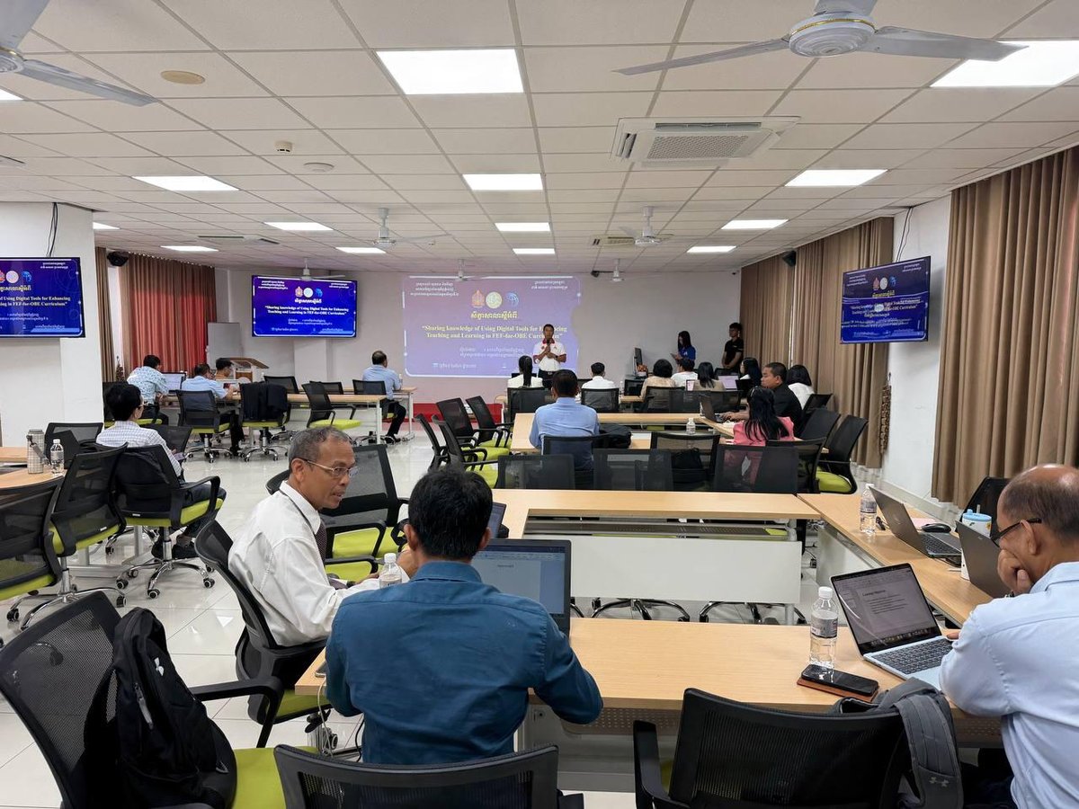 皇家金边大学化学系举办数字教学研讨会 推广FEF框架