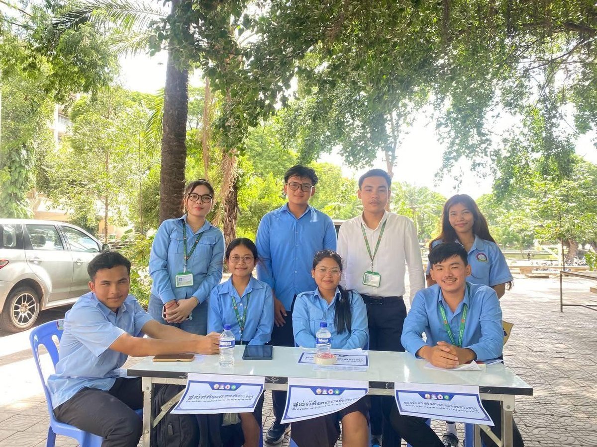 皇家金边大学2026学年迎新启动 残障学生志愿者提供咨询