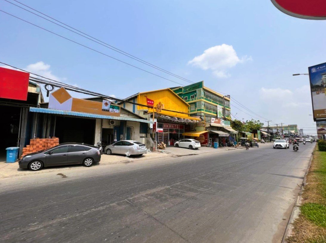 宗周区217号公路仓库降价急售 现价$114万 占地637平
