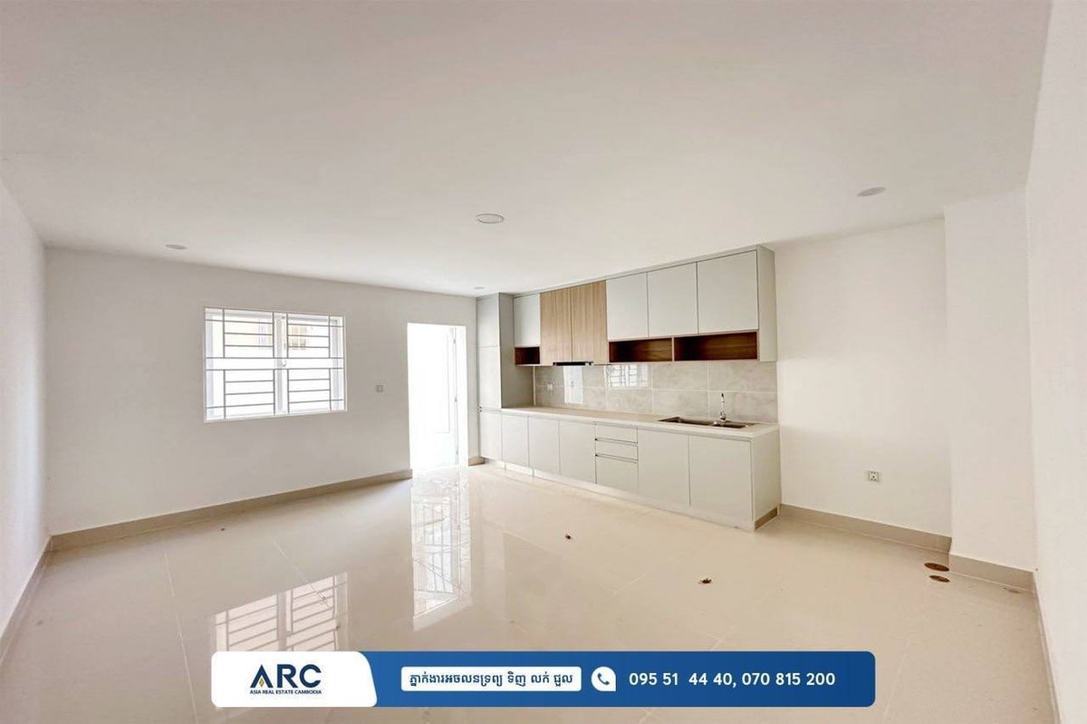 水净华区Golden Park联排别墅急售 总价$16.9万