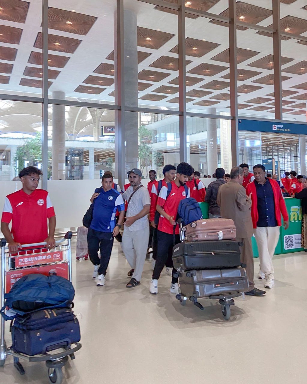 也门U20足球队抵达金边 备战AFC预选赛