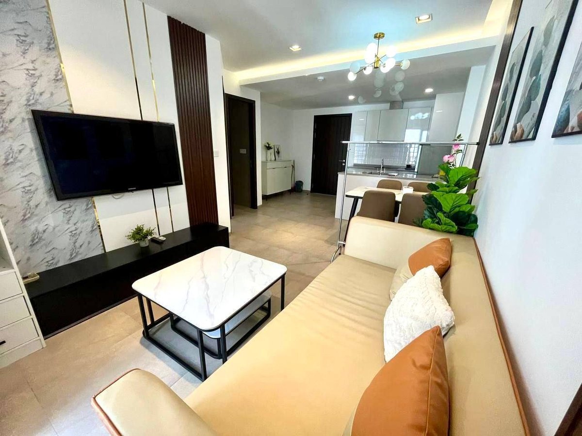 Urban Village公寓一房转让 $58,000含硬卡