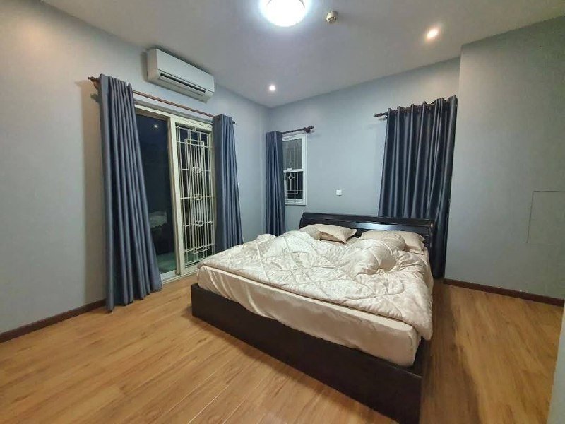 俄罗斯市场TTP四房公寓招租 月租$900含物业