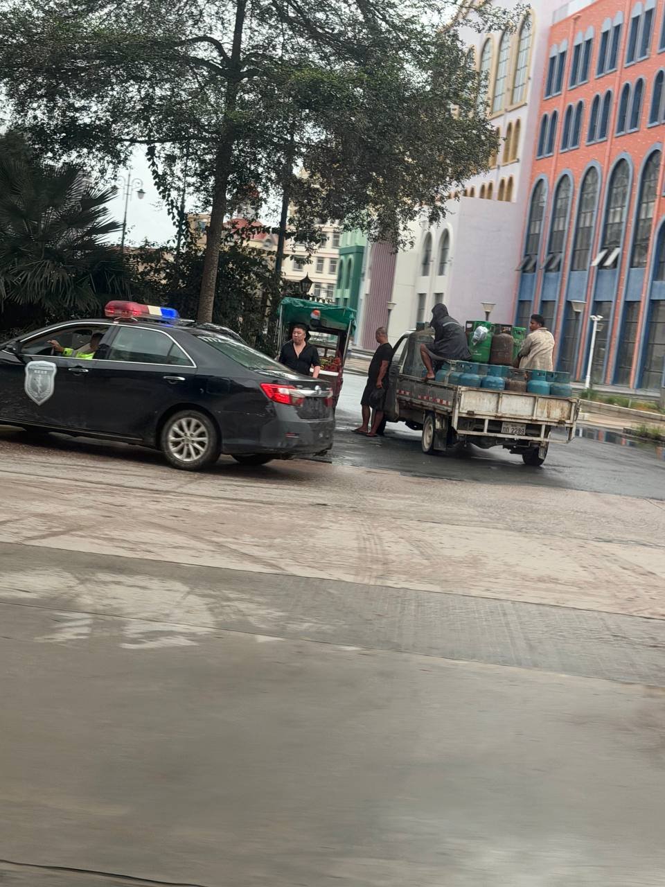 老挝金三角特区多路口设卡检查 建议华人慎重出行