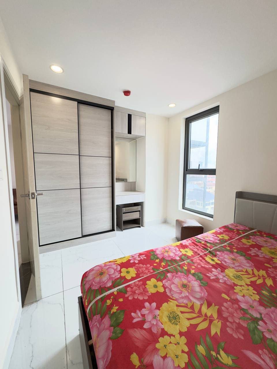 堆谷区Condo UK 548公寓出租 2房1卫带阳台 月租