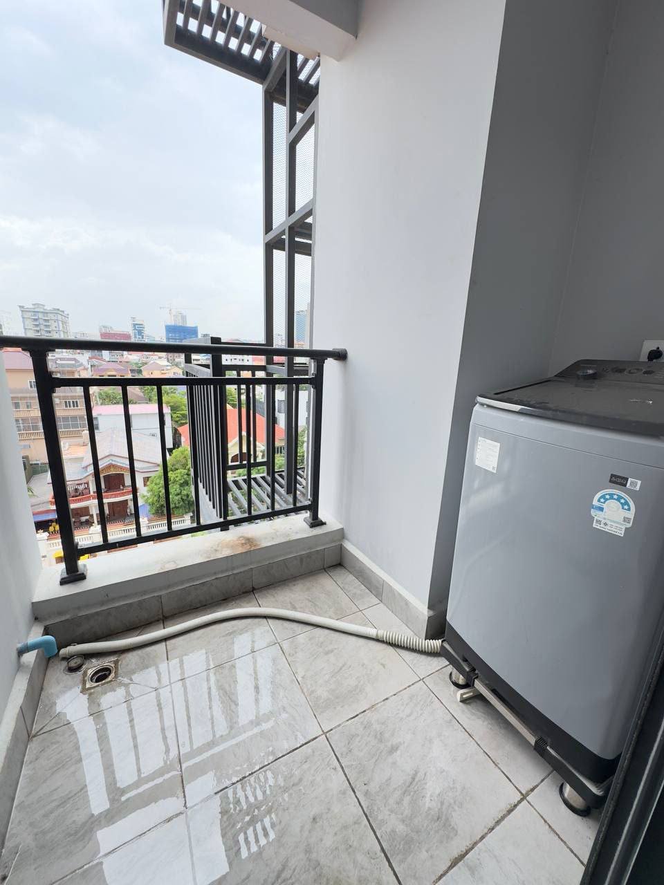 堆谷区Condo UK 548公寓出租 2房1卫带阳台 月租