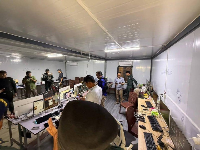 柬埔寨巴域市连破两处电诈窝点 19名越南籍嫌犯落网