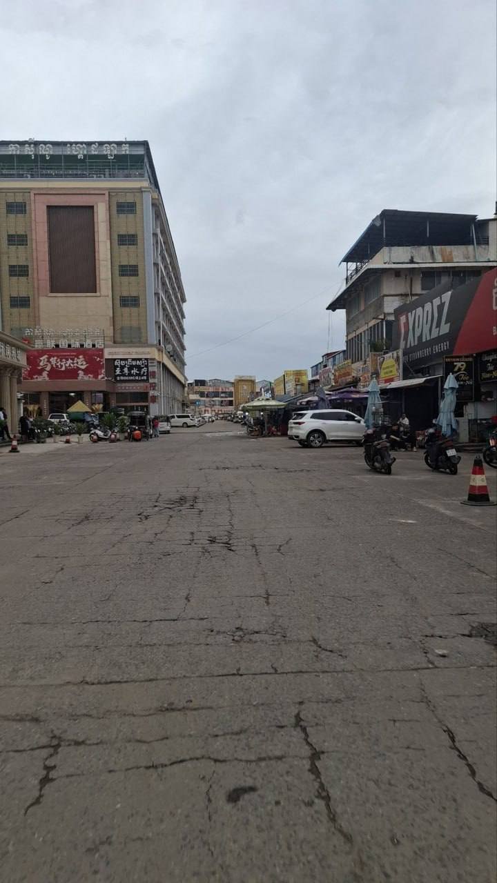 巴域产业转型阵痛期 昔日繁华商圈趋于冷清