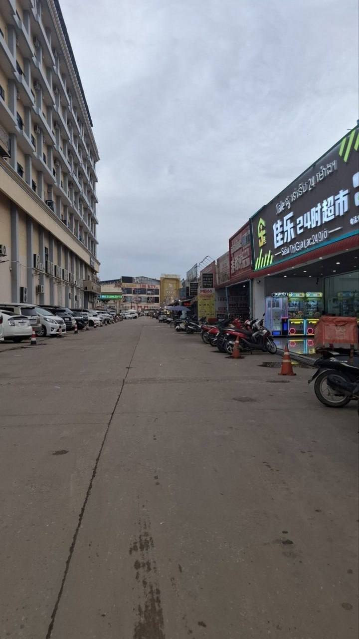巴域产业转型阵痛期 昔日繁华商圈趋于冷清