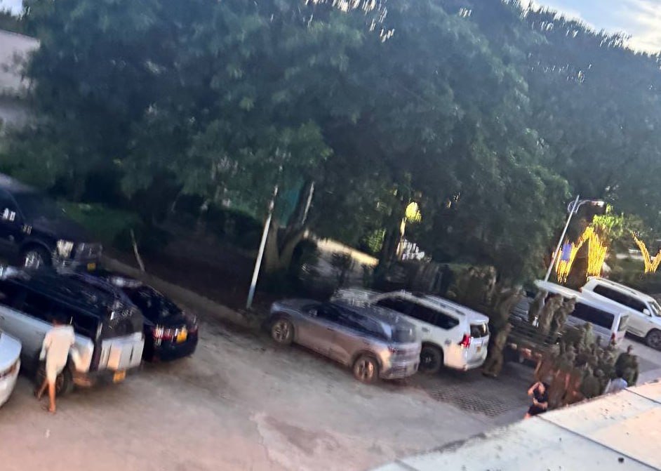 老挝万象雅典公寓遭警方围堵 预计抓捕数十人