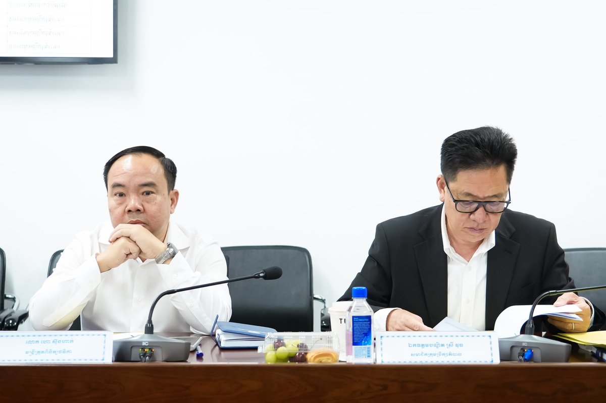 德崇和平国家医院召开第二届董事会第二次会议,审议了第二季度财
