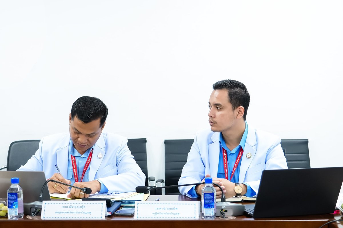 德崇和平国家医院召开第二届董事会第二次会议,审议了第二季度财