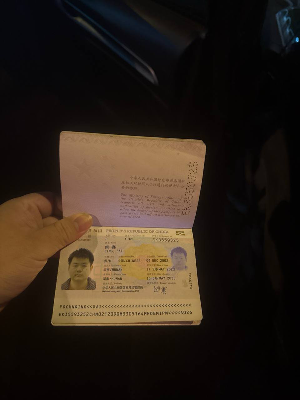 西港凯旋国际美食城某公司被曝克扣工资及乱算赔付