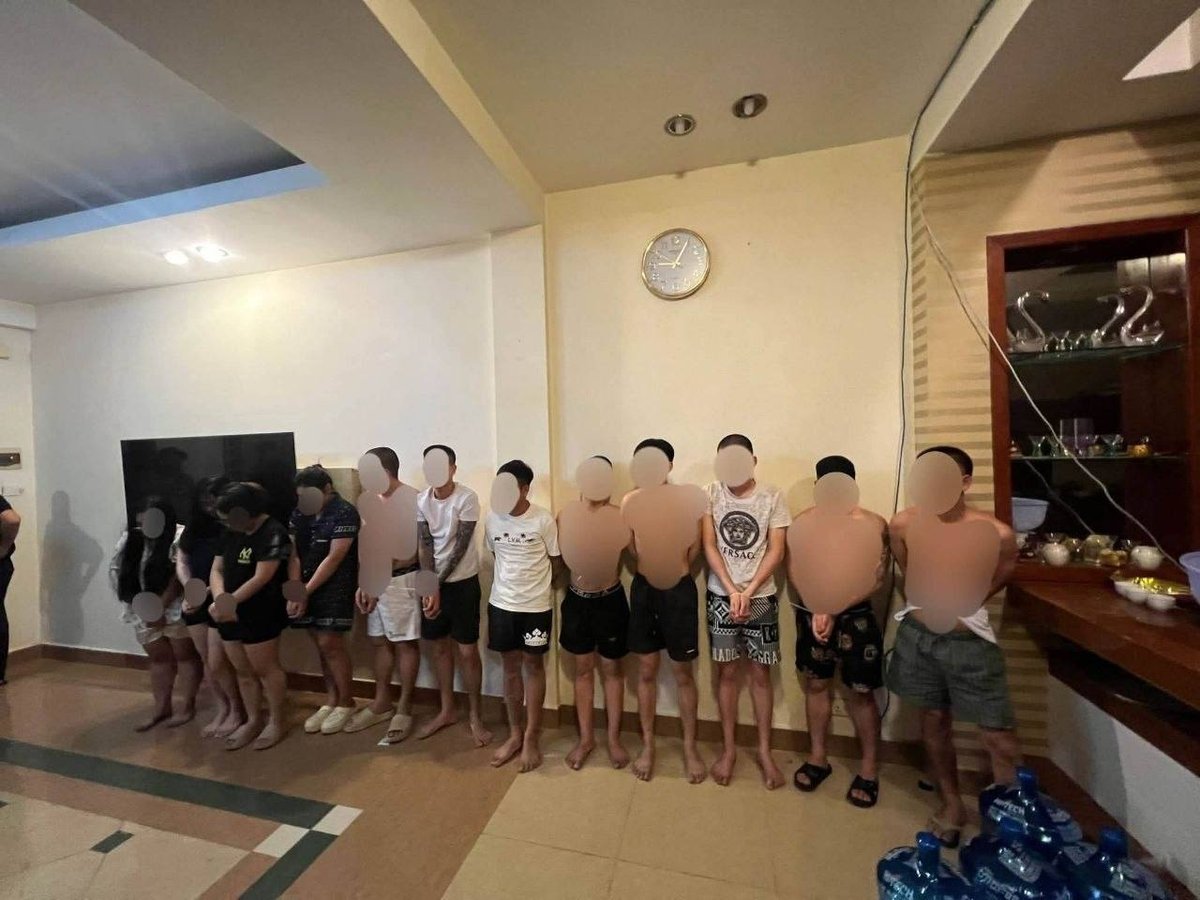 金边铁桥头区突查民宅 12名越南籍人员涉诈被捕