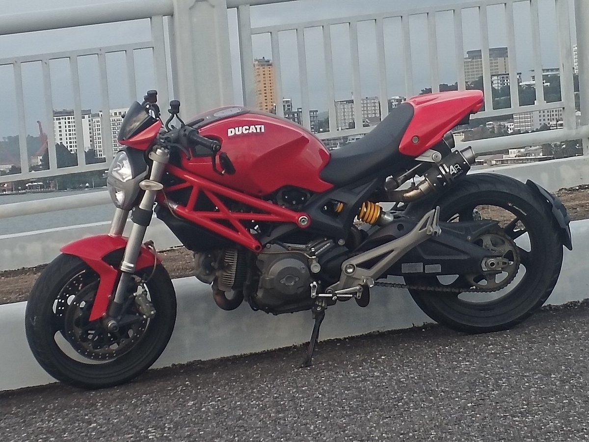 金边急售杜卡迪Monster 696摩托车 售价$3000