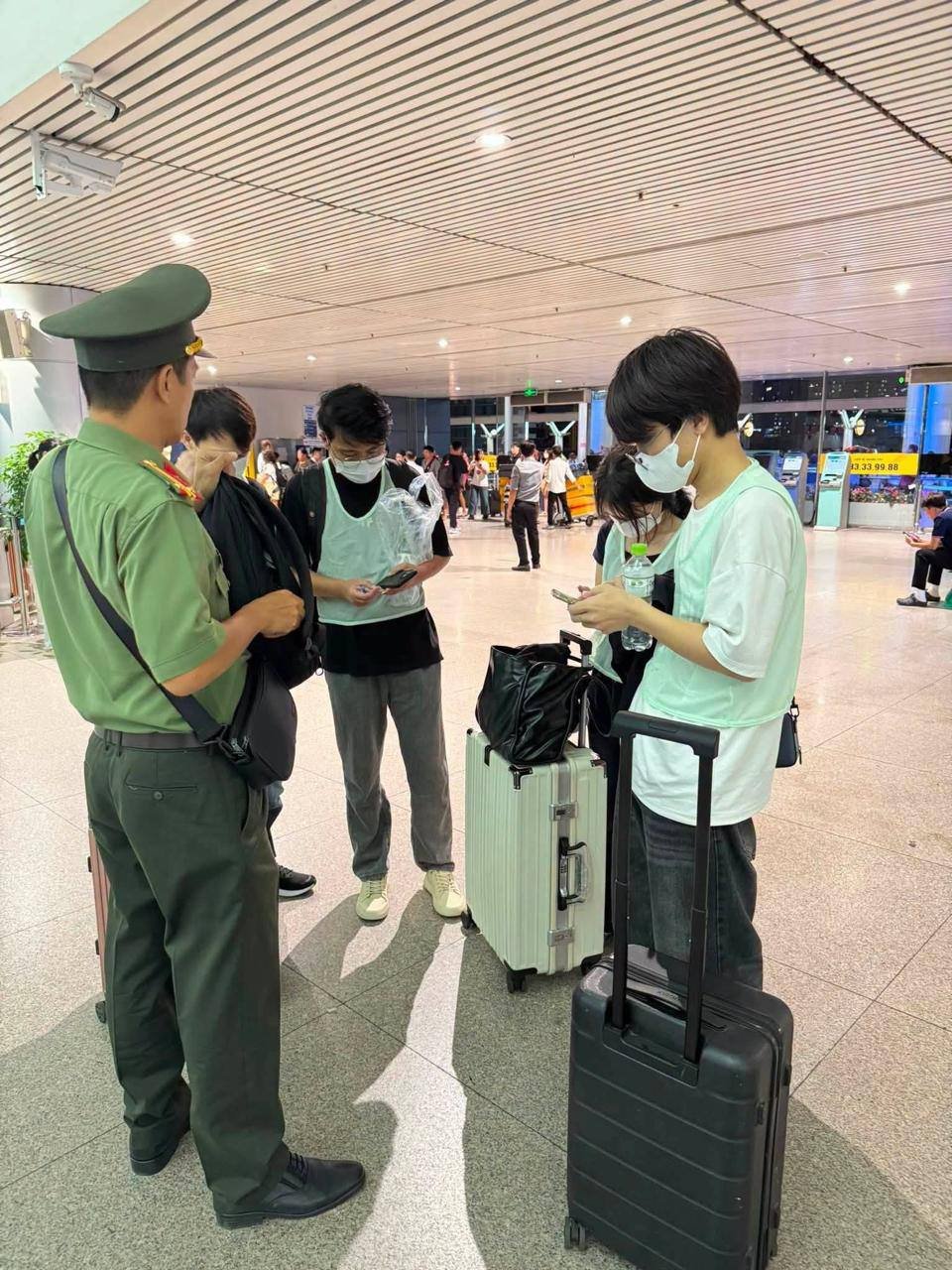 胡志明市破获跨国诈骗窝点 涉案中国籍人员被遣返