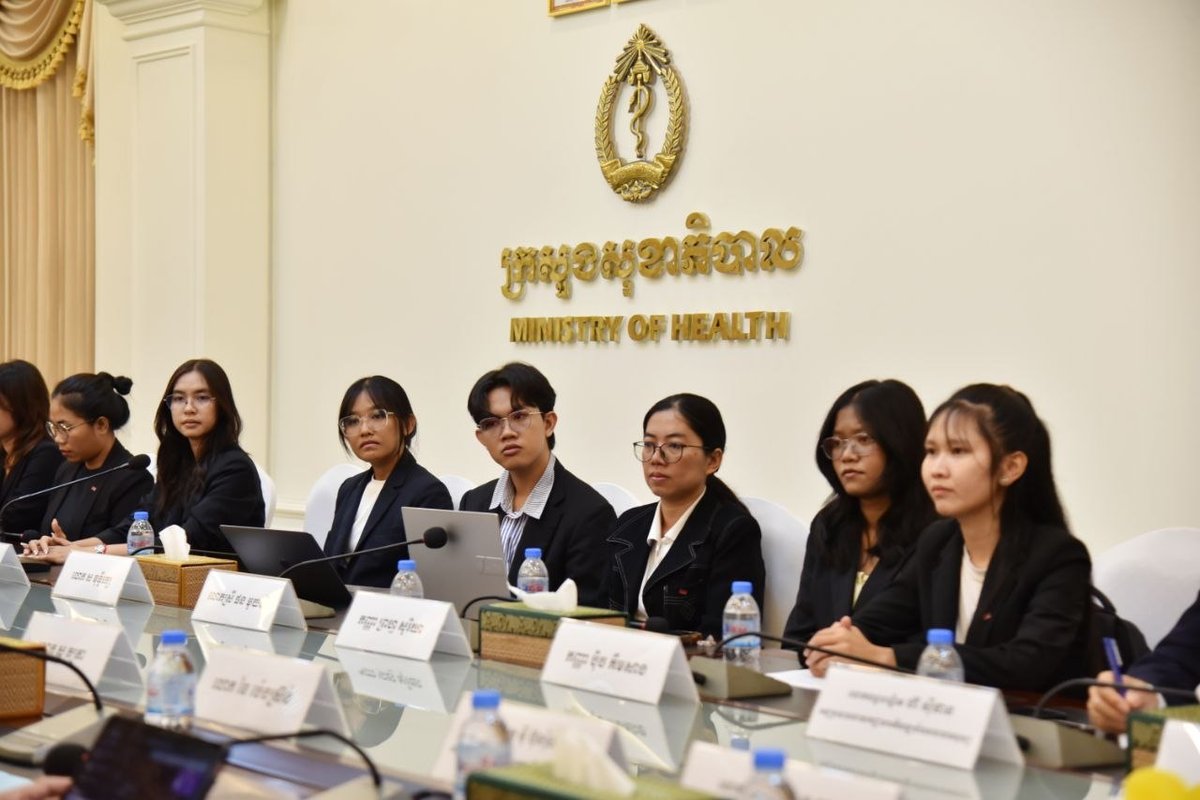 柬埔寨卫生部举行韩国奖学金生座谈会