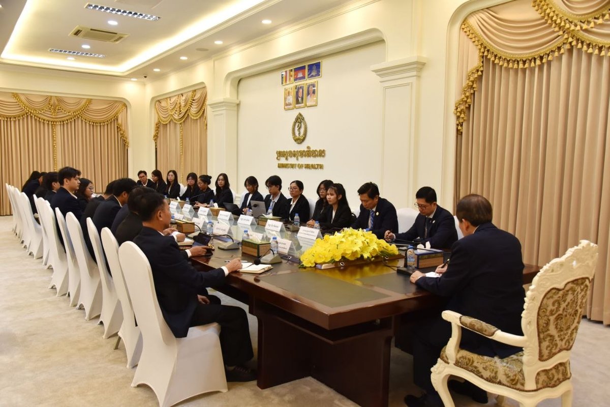 柬埔寨卫生部举行韩国奖学金生座谈会