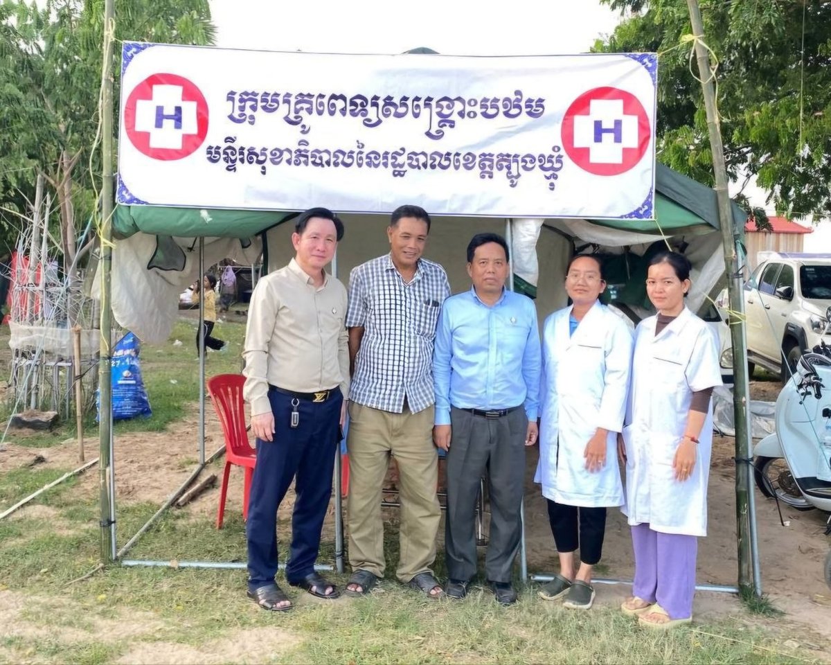 卫生部国务秘书率队前往特本克蒙省慰问受灾民众,开展健康教育,